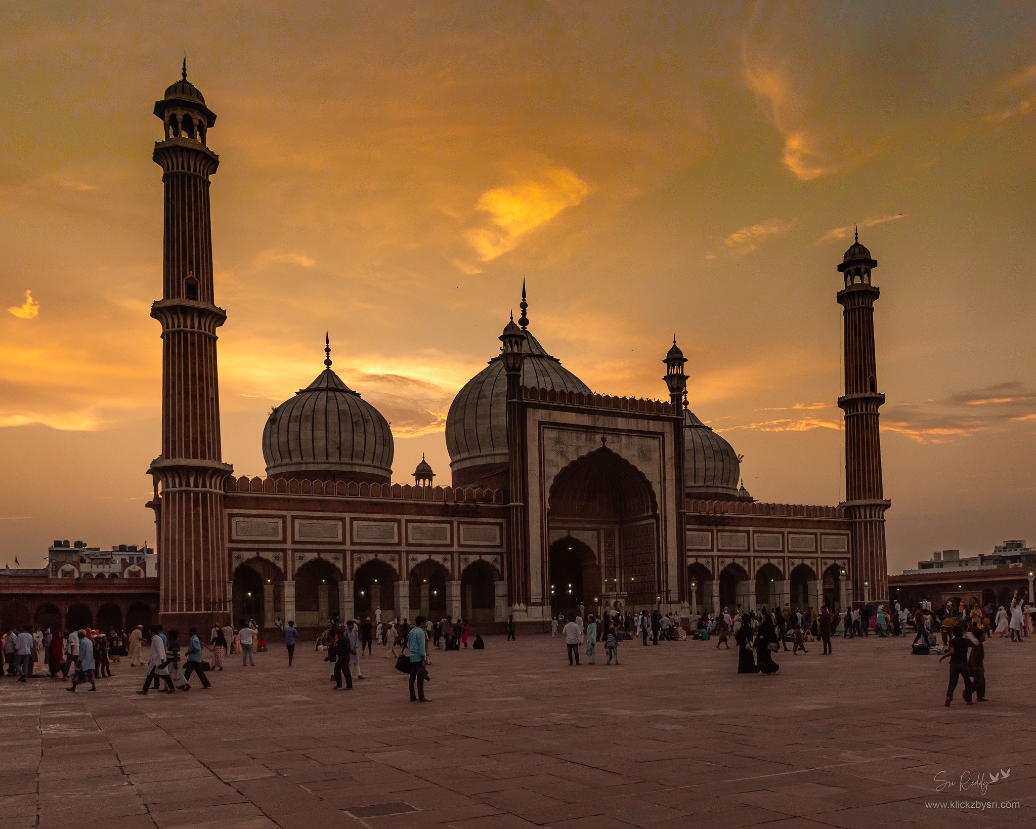 Gem-E-Masjid – Soulful Jama Masjid – klickzbysri